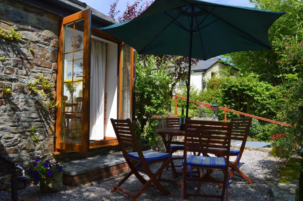 Shipload Cottage Hartland Ngoại thất bức ảnh